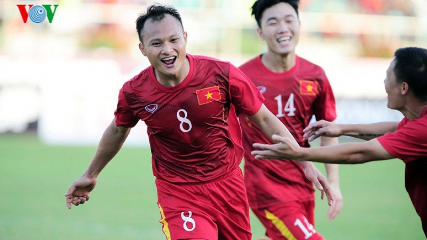 VIDEO: Trọng Hoàng ghi bàn thắng để đời trong màu áo ĐT Việt Nam